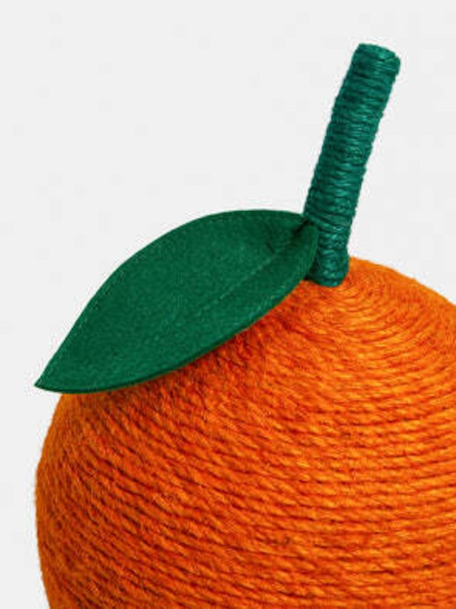 VETRESKA TANGERINE CAT SCRATCHING BALL